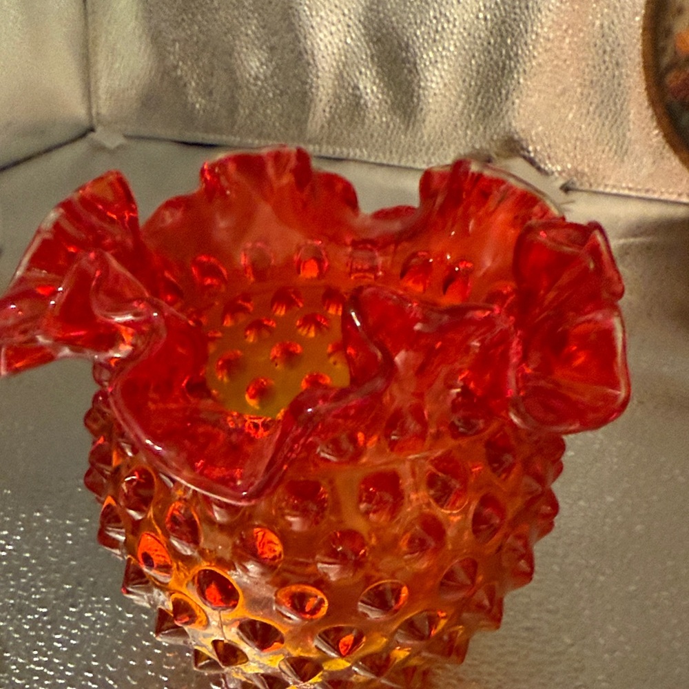 Vintage Fenton Amberina Hobnail Vase with Ruffled Edges - Picture 4 of 11